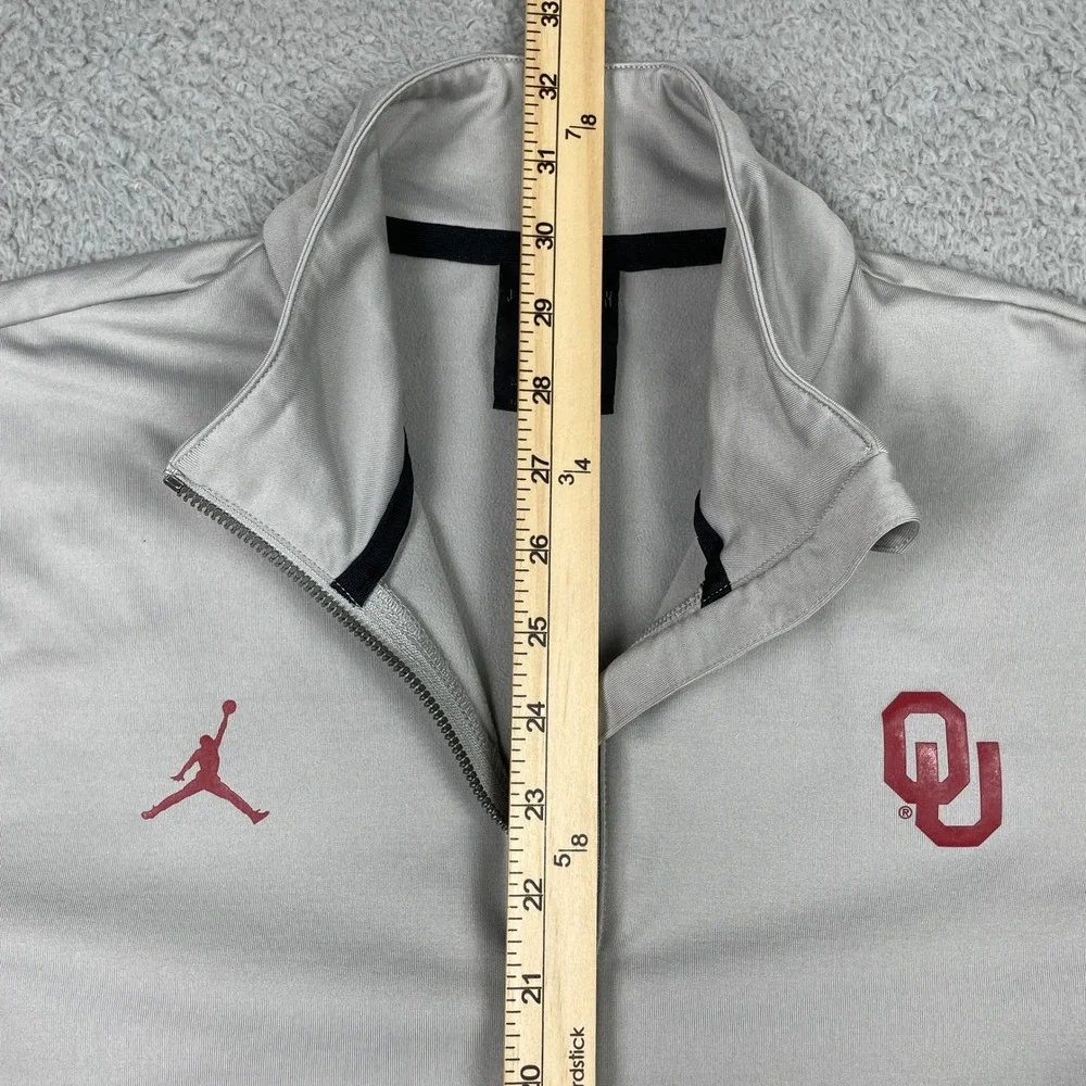 Oklahoma Sooners Jordan Quarter Zip Pullover Mens Small Grey CN9871-012 OU
